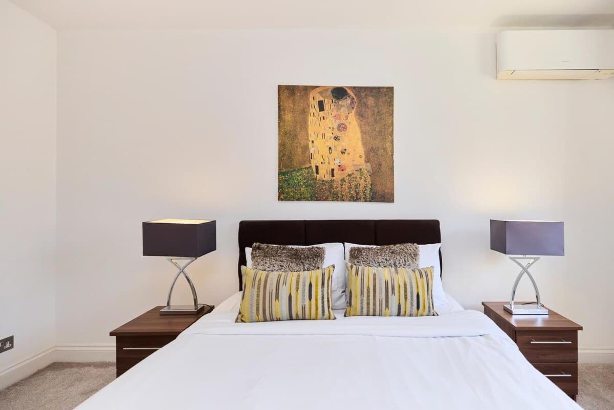 Apartamento The Porchester Gardens - Modern & Bright 4bdr With Garden And Parking